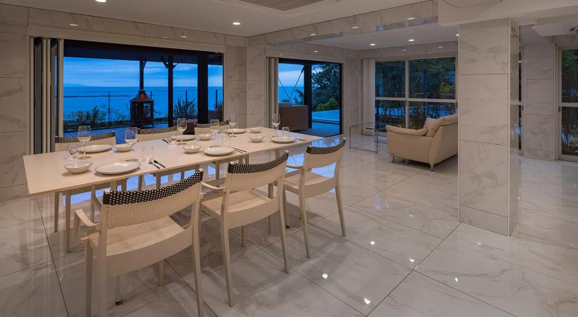 横須賀 L'Onde d'Azur Minamihayama 4つ星 宿泊施設 レストラン