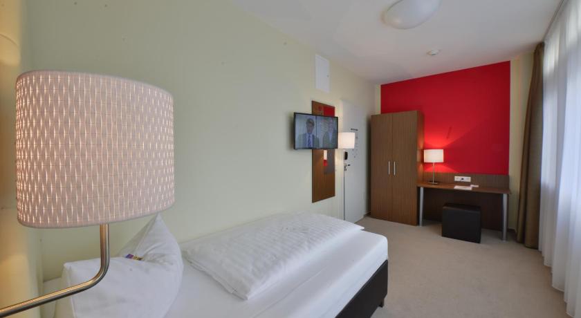 INVITE Hotel Fulda City Hauptbahnhof photo