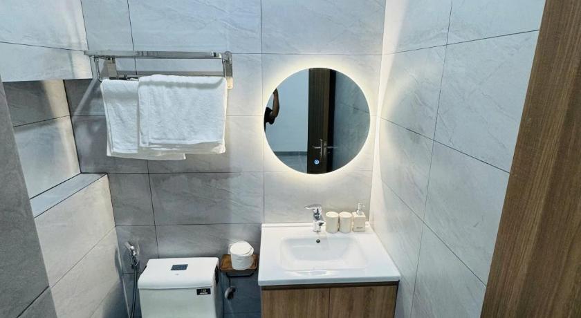 Image of One-Bedroom Apartment 8