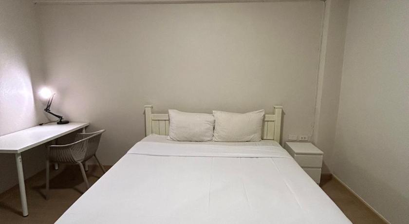Image of Superior Double Room with Balcony 8