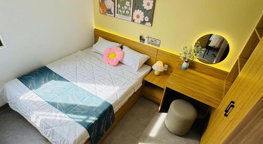 Image of One-Bedroom Apartment 8