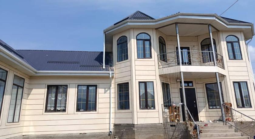GUEST HOUSE EcoNest & HORSE RIDING TOURS TO SONG-KOL LAKE