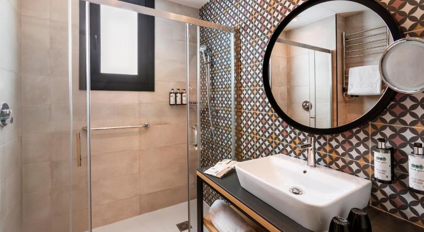 Immagine di Junior Suite matrimoniale o doppia con balcone (Junior suite double or twin balcony) 2