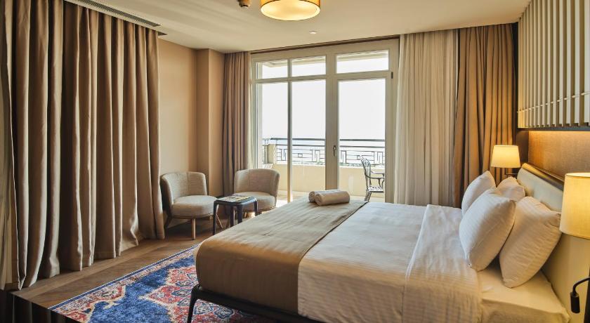 Four-G Hotel Premium - image 12