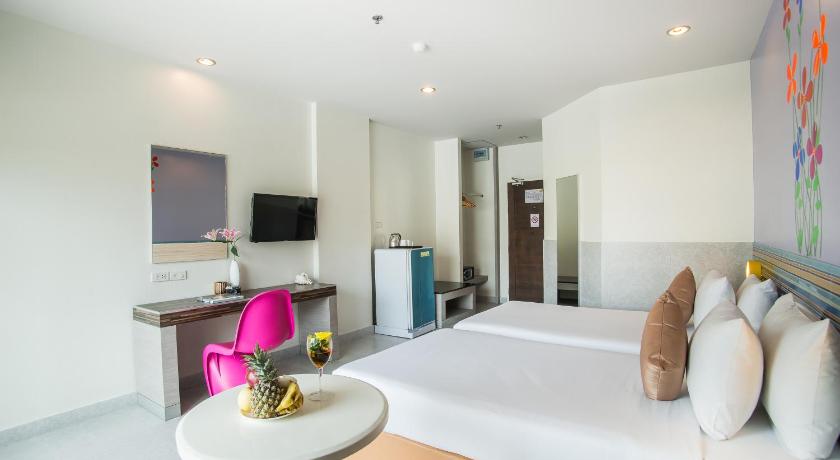 Image of Superior Triple Room 9