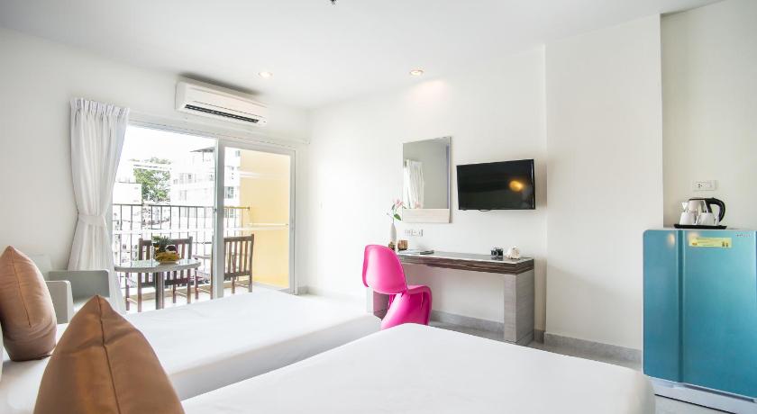 Image of Superior Triple Room 0