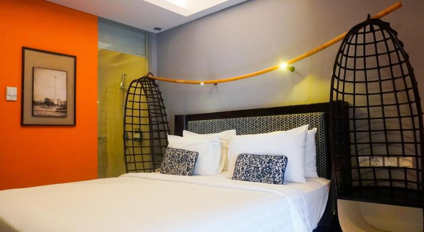 Image of Classic Superior Room, City View - 1 King Size Bed 4