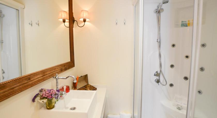 Image of Double or Twin Room with Private Balcony 2