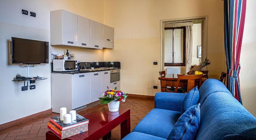 Image of Two-Bedroom Apartment with Duomo View (4 Adults) 6