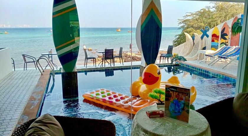 パタヤ Baan Sailboat Beach Kohlarn 3つ星 ホテル 眺望