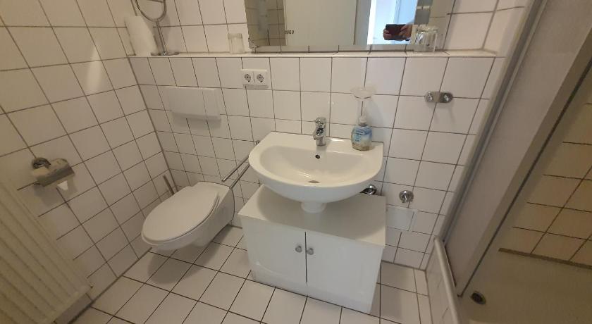 Image of Apartment with Balcony 2
