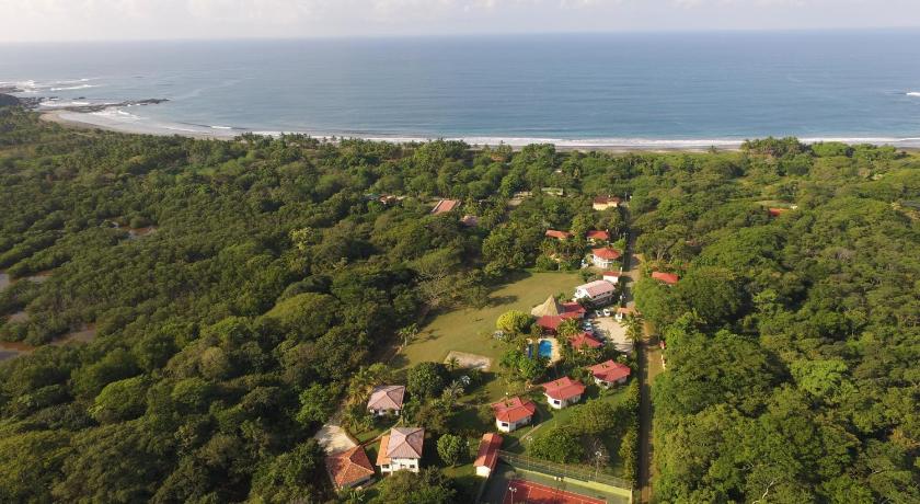Guacamaya Lodge photo