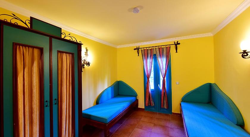 Image of Club Family Room 5