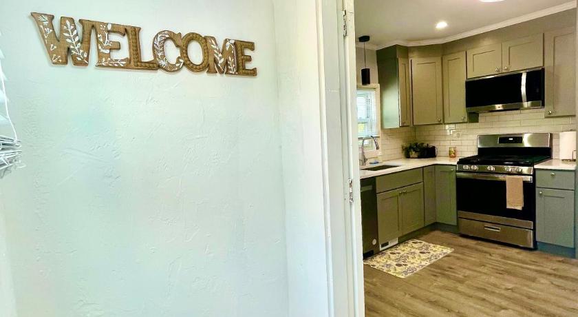 昆西 (MA) Cozy 3-Beds in 2-Bedrooms Apartment Near Quincy Adams 4星级 住宿 设施