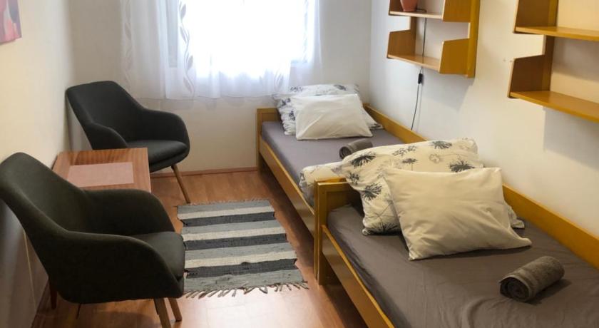 Image of Four-Bedroom House 8