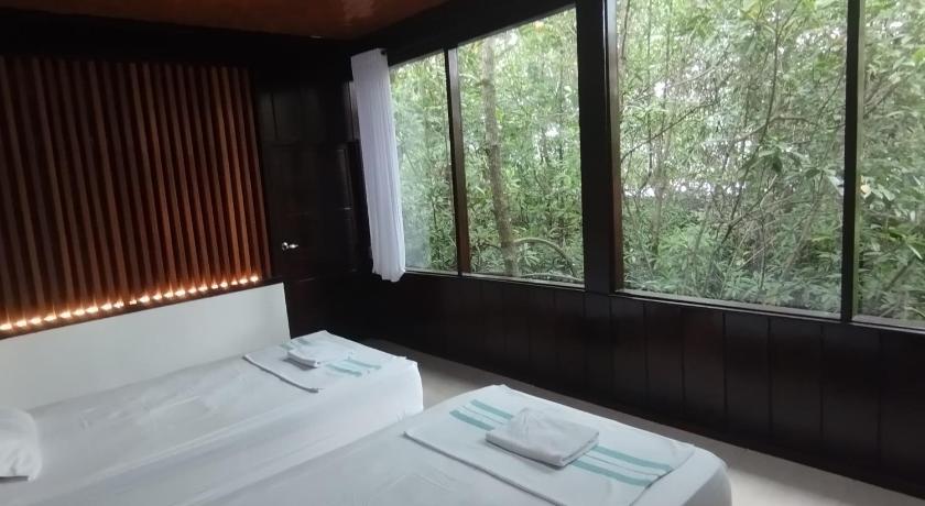 Tampilan Logbond Cozy Guesthouse