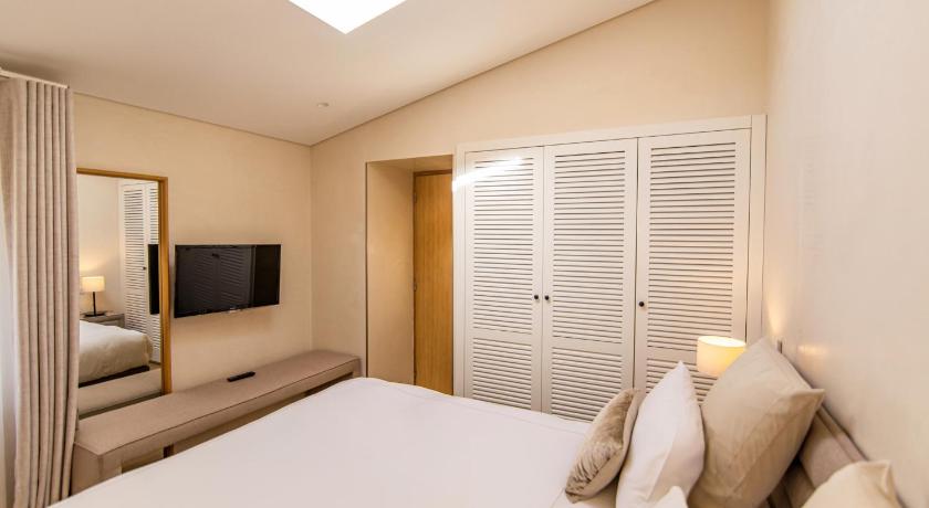 Image of Suite 15