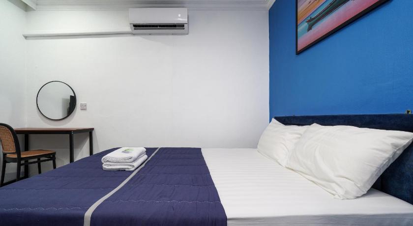 BOSS HOTEL - image 50