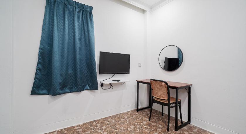 BOSS HOTEL - image 27