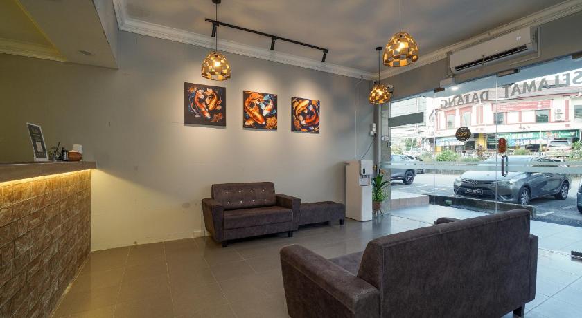 BOSS HOTEL - image 5