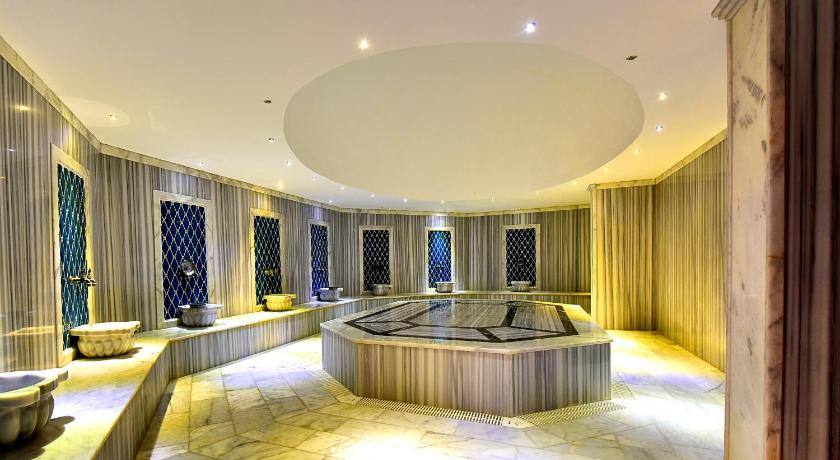 Jasmin Beach Hotel - image 2