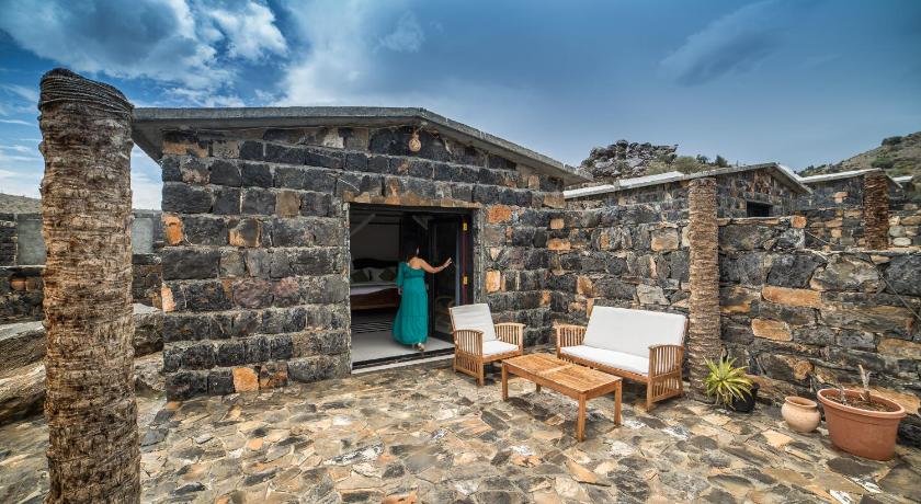 Image of Deluxe Chalet 1