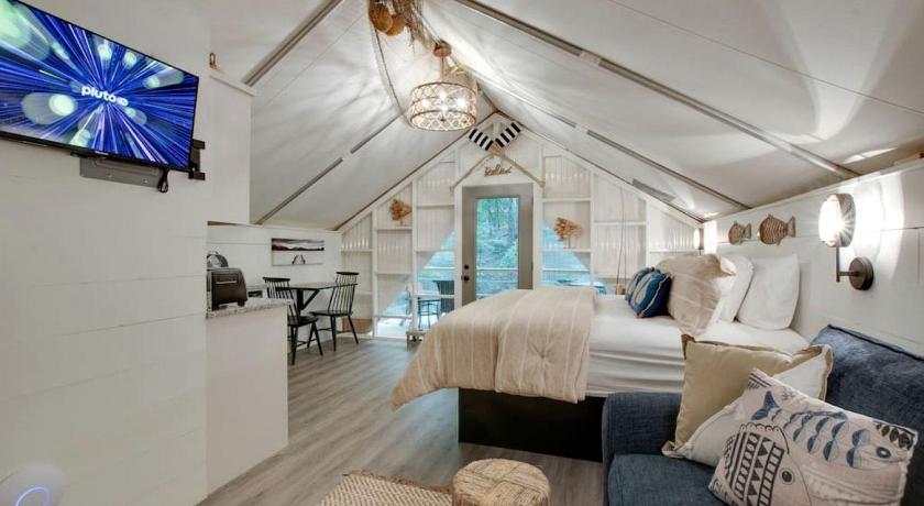 건터스빌 (AL) Incredible Tented Cabin Nestled Amidst Trees in Scottsboro, Alabama 3성급 숙소 스위트룸