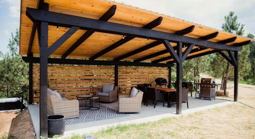블루 스프링 (KY) Amazing Safari Tent with Sauna, Fire Pit and Hot-tub in Cadiz, Kentucky 3성급 숙소 객실