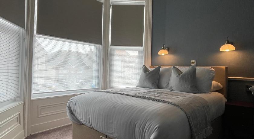 Wedgwood Hotel, Pier Room
