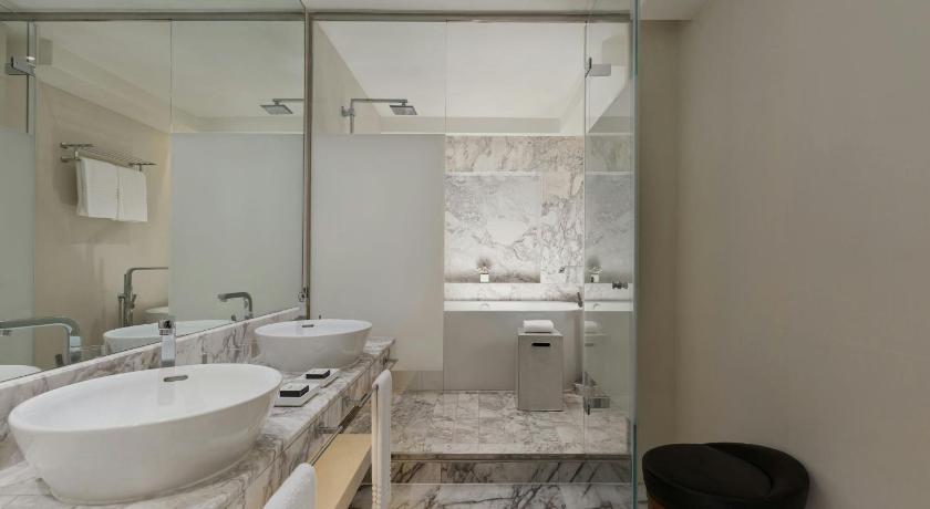 Ảnh của Khazar Suite, 1 Bedroom Suite, 1 King, Sea view 8