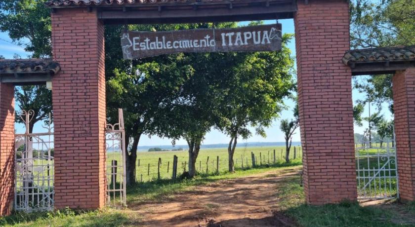 カルメン・デル・パラナ Hotel Estancia Itapua 3つ星 ホテル 外観