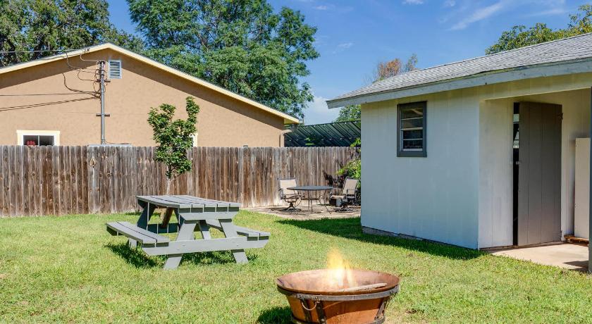 弗雷德里克斯堡 Walnut House - Close to Downtown Fire Pit 4星级 住宿 设施