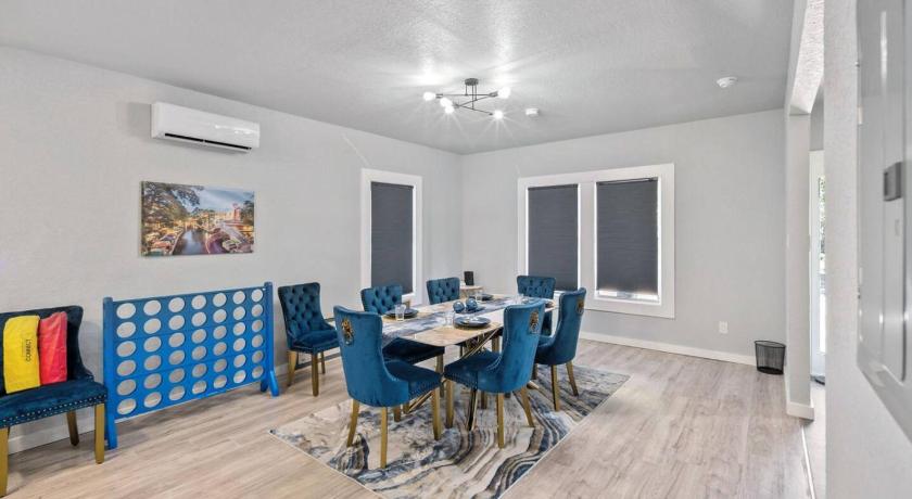 サンアントニオ Gorgeous 6BR Sleeps 18 w Hot Tub 4つ星 宿泊施設 プール