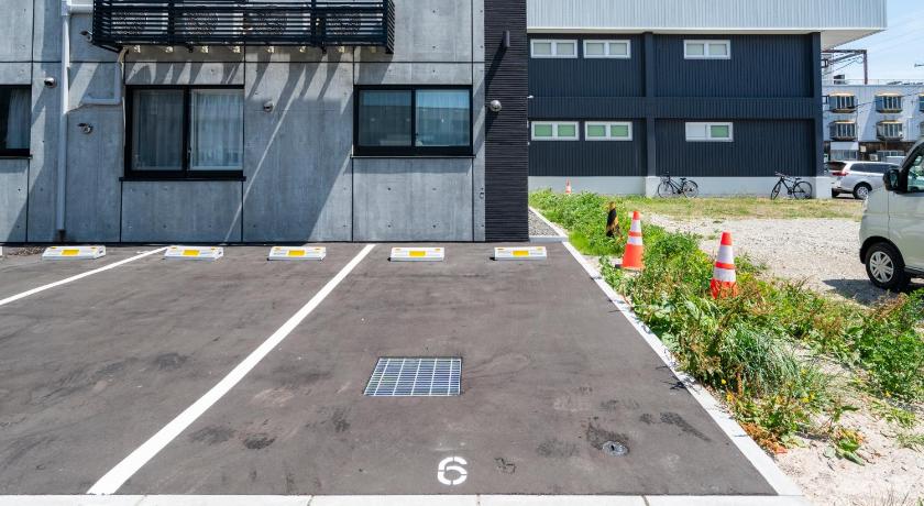삿포로 Yuuzen N11 Condominium 新築 市場まで徒歩すぐ 駐車場完備 3성급 숙소 외관