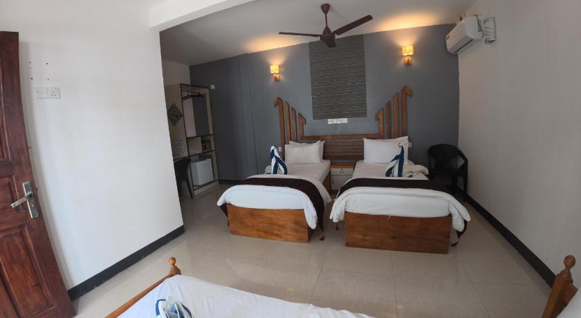 Image of Deluxe Family Room 3