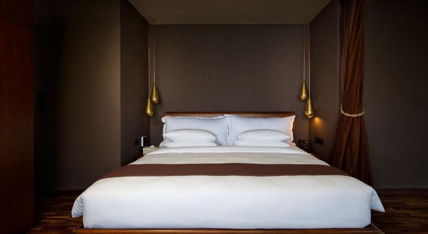 Image of Suite 7