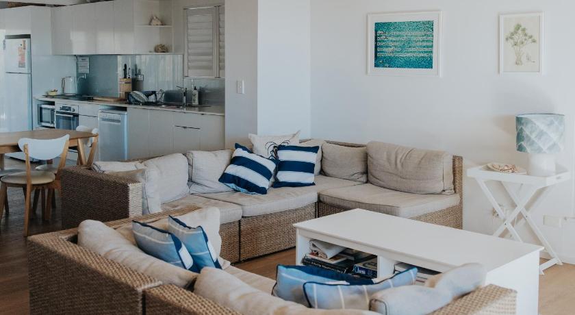 Image of 2 Bedroom Ocean View Apartment 9