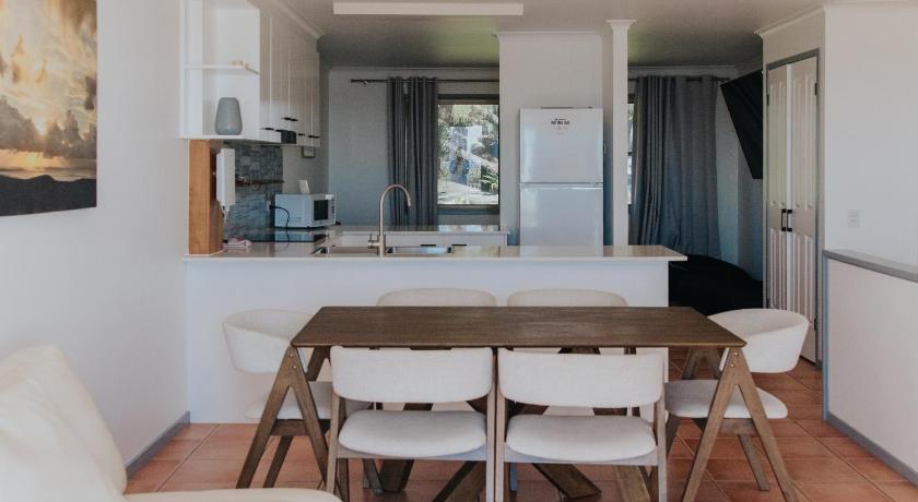 Image of 2 Bedroom Ocean View Apartment 12