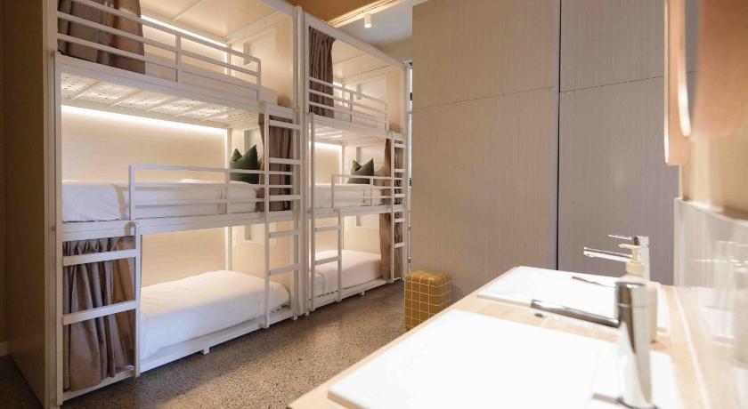 高級大型三人上下鋪獨立衛浴宿舍房床位 (Bed in Superior Large Triple Bunk Ensuite Dorm)圖片 0