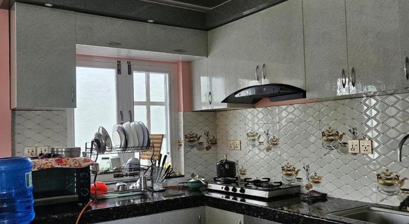 Mountain Pepper Palate Bed, Breakfast & Movie — Kathmandu (4)