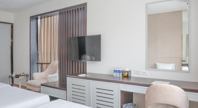 Image of Deluxe Double Room With Window 16