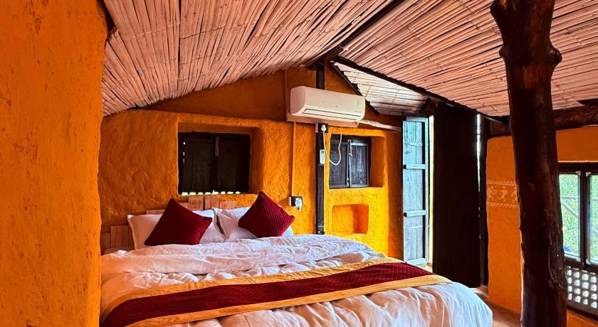 80s House — Kathmandu (2)