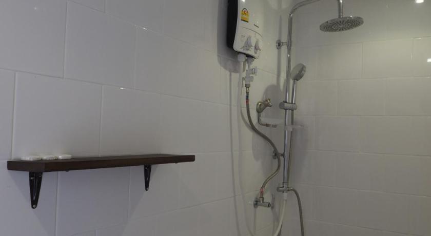 Image of Quadruple Room with Private Bathroom 7