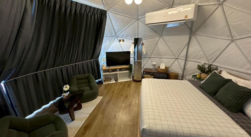 カンチャナブリ Khao Poon Camping - Air-Conditioned Tent 4つ星 ゲストハウス レストラン