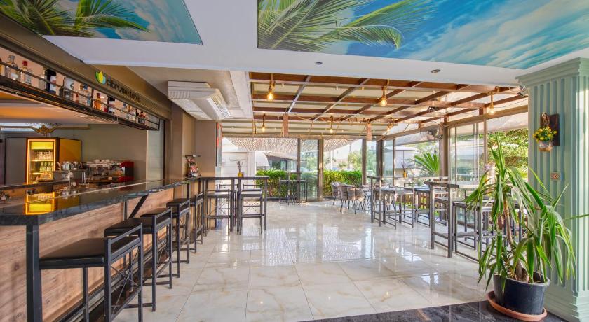 Citrus Park Hotel - image 7