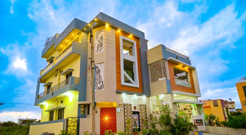 Hampi Lake House