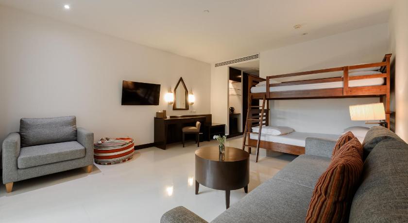 Image of Suite 12
