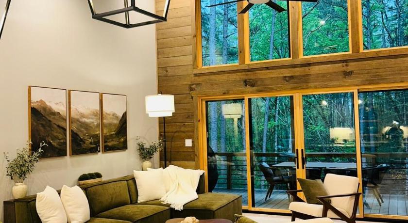 미네럴 블러프 Lux Blue Ridge Cabin, Hot tub, Swing, PingPong! 5성급 숙소 로비