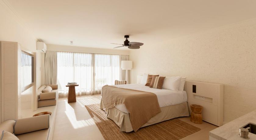 Image of Marina Ocean View Suite 4