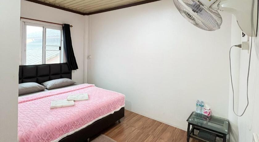 Kanchanaburi ปิล๊อกพอเพลิน-pilokporploen Hotel restaurant